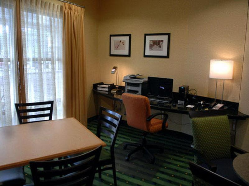 Springhill Suites By Marriott Wheeling Triadelphia Area Room photo